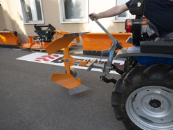 reversible plough for tractors like yanmar kubota drp 25