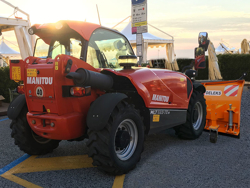 snowplough for telehandlers manitou ssh 04 2 6 manitou
