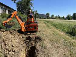 universal backhoe with bucket for agricultural tractors mod drs 2000t