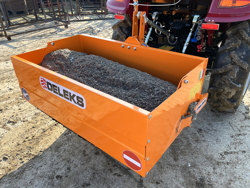 tipping transportbox for tractor bucket 140