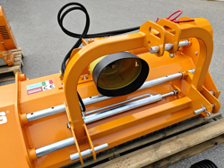 adjustable sideshift flail mower 180cm for 40 70hp tractors shredder mulcher lincione 180 sph