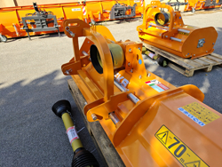 reversible sideshift flail mower 140cm for 30 60hp tractors shredder mulcher lincione 140 sp rev