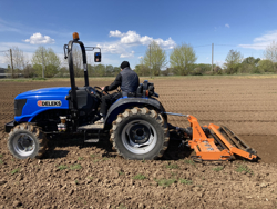 adjustable power harrow for tractors kr 210