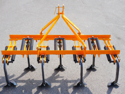 cultivateur déchaumeur à 7 dents largeur de travail 140cm equipé de dents d oie mod de 140 7 v