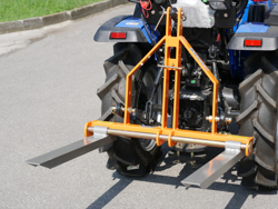 lève palettes 300kg pour attelage 3 points tracteur mod d 300
