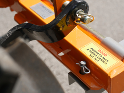 lève palettes 300kg pour attelage 3 points tracteur mod d 300