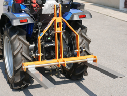 lève palettes 300kg pour attelage 3 points tracteur mod d 300