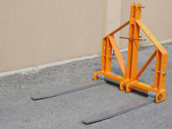 lève palettes pour tracteur d 700