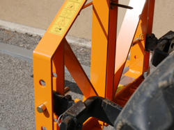 lève palettes pour tracteur d 700