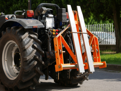 lève palettes pour tracteur d 700