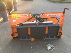 lame à neige étrave pour chargeurs compacts lnv 180 m