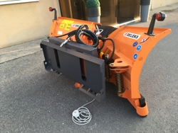 lame à neige étrave pour chargeurs compacts lnv 180 m