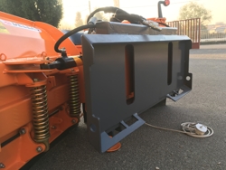 lame à neige étrave pour chargeurs compacts lnv 180 m