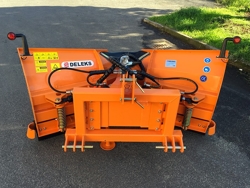 lame de neige avec attelage 3 points pour tracteur lnv 180 c