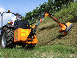 epareuse hydraulique pour tracteur avec broyeur ou taille haie mod airone 100