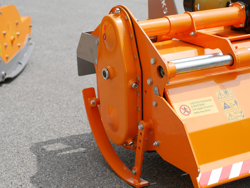 rotovator pour tracteurs déport hydraulique dfh idr 180