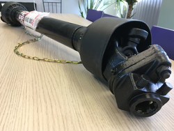 cat 8 1300 boulon
