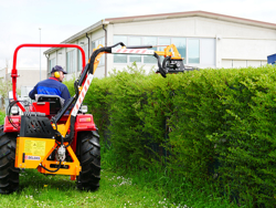 epareuse hydraulique pour tracteur avec broyeur ou taille haie mod airone 180 tr