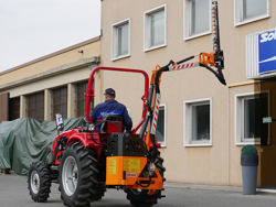 epareuse hydraulique pour tracteur avec broyeur ou taille haie mod airone 180 tr