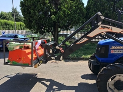 lève palettes pour tracteur d 700 e