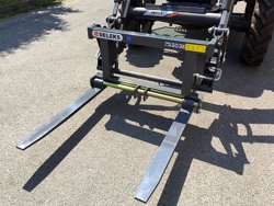 lève palettes pour tracteur d 700 e
