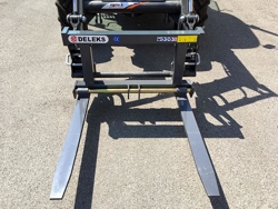 lève palettes pour tracteur d 700 e