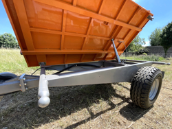 remorque tri benne agricole pour tracteur 2 tonnes modèle rm 14t3s