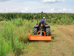 broyeur à marteaux déportable tigre 200 pour herbe et sarments