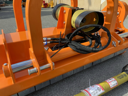 broyeur à marteaux déportable hydraulique pour tracteur mod grizzly 180