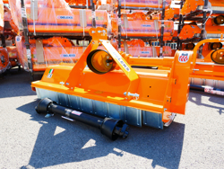 broyeur à marteaux fixe leopard 140 pour prairie ronces et sarments