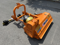 broyeur à marteaux fléaux lynx sp140 déportable pour verger et sarments