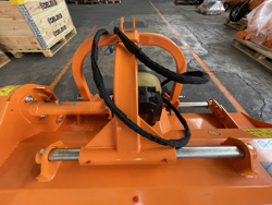 broyeur à marteaux pour tracteur fruitier mod jaguar 130