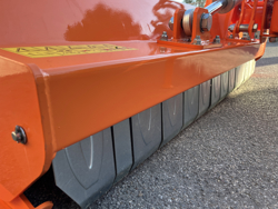 broyeur d accotement latéral dragon 220 à marteaux pour tracteur