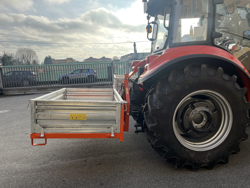 bennette de transport basculante pour tracteur mod t 1400 h