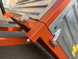 bennette de transport basculante pour tracteur mod t 1400 h