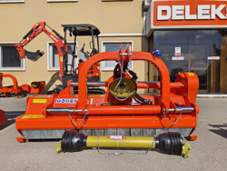 broyeur à marteaux déportable hydraulique pour tracteur mod cervo 180