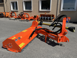 broyeur d accotement giraffa130 pour tracteur fruitier deleks