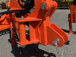 broyeur d accotement giraffa130 pour tracteur fruitier deleks