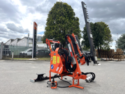 epareuse hydraulique pour tracteur avec broyeur ou taille haie mod merlo