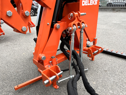 epareuse hydraulique pour tracteur avec broyeur ou taille haie mod merlo