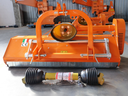 broyeur à marteaux déportable lynx sp120 pour kubota iseki solish