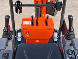 mini pelle z110