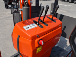 mini pelle z110