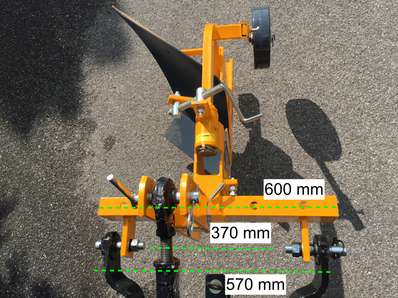 Charrue monosoc DP-18 pour micro-tracteur type Iseki, Kubota